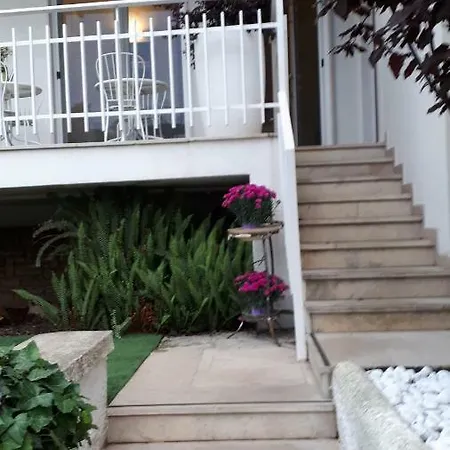 Moma Bed & Breakfast Bari